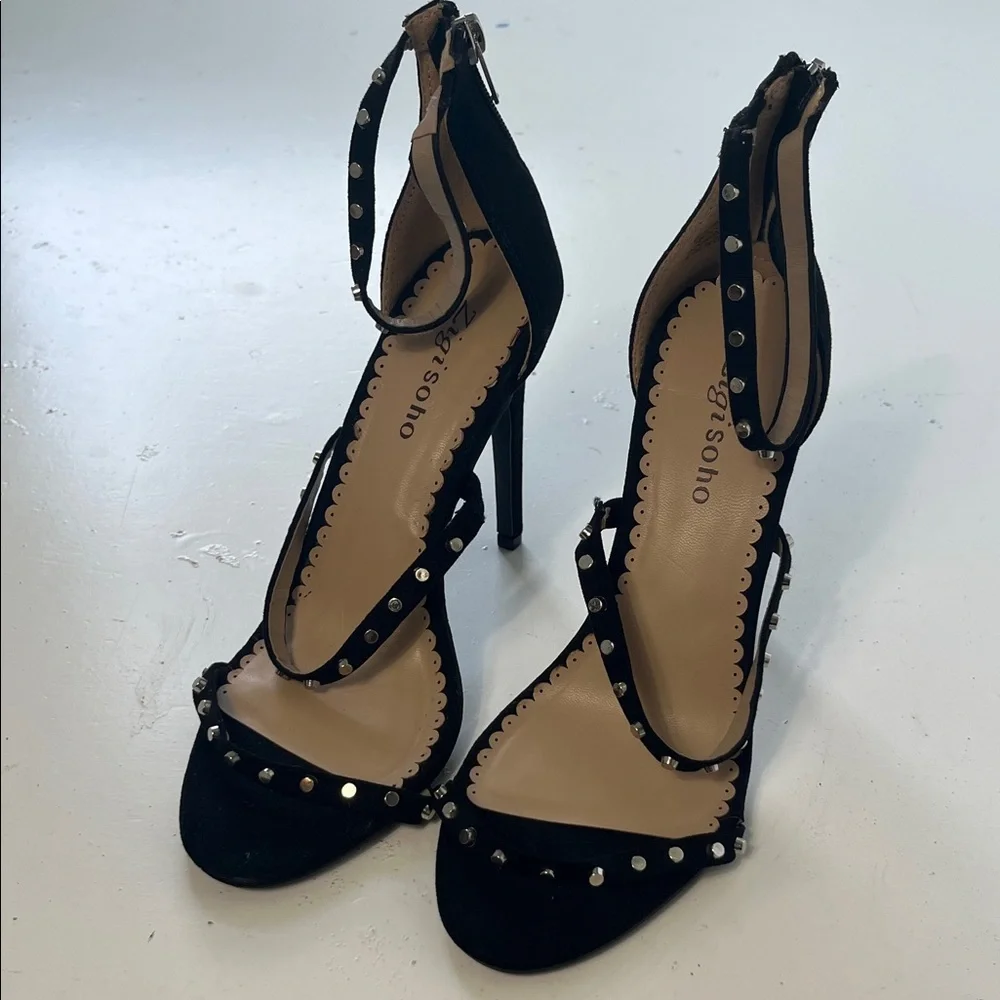 Zigi Soho Sz 8 Black Suede Heel Silver Studded Strappy Shoe